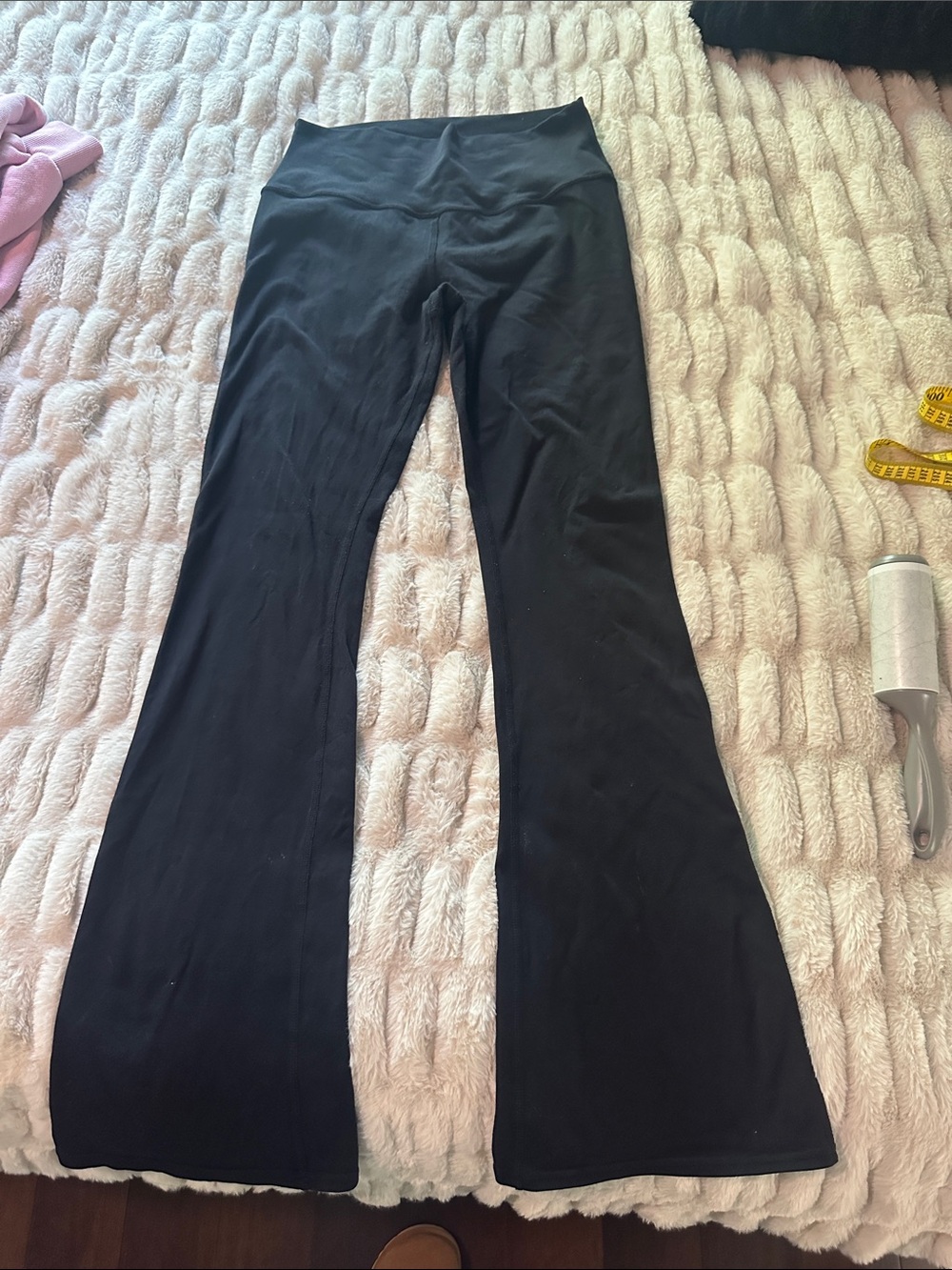 Alo Yoga Airbrush Black Flare Yoga Pants - Women Medium